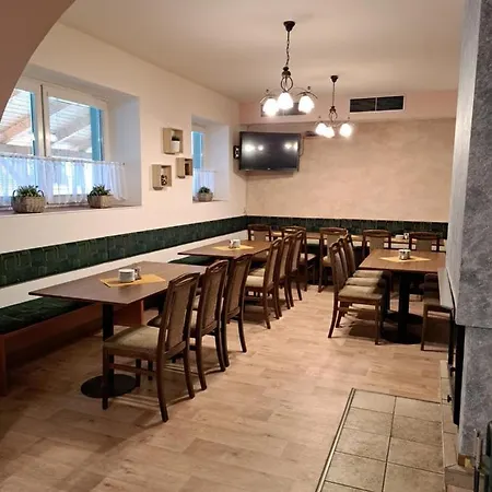 Penzion A Restaurace Na Záložně